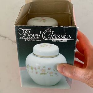 80s Floral Classics porcelain ginger jar